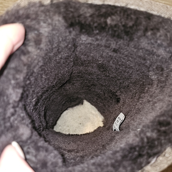 UGG tall classic chocolate brown winter fur boots - Picture 6 of 12